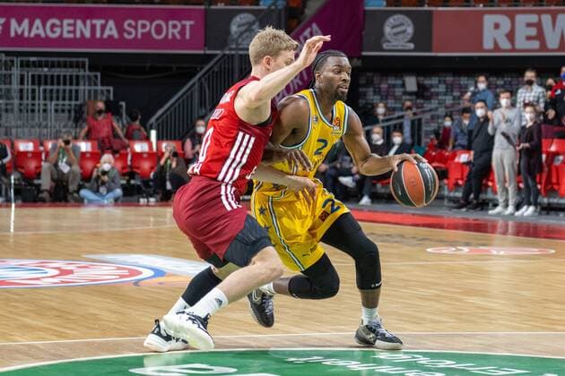 Ognjen Jaramaz 10 FC Bayern , Keenan Evans 2 Maccabi Fox Tel Aviv , FC Bayern Basketball vs Maccabi Fox Tel Aviv, Euroleague, 03 02 2022 Muenchen Bayern Germany Copyright: xkolbert-press UlrichxGamelx