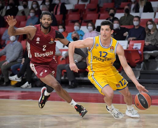 03 02 2022, xemx, basketball euroleague, FC Bayern Muenchen Maccabi Electra Tel Aviv emspor, v l Corey Walden FC Bayern Basketball , John Dibartolomeo Maccabi Electra Tel Aviv Muenchen