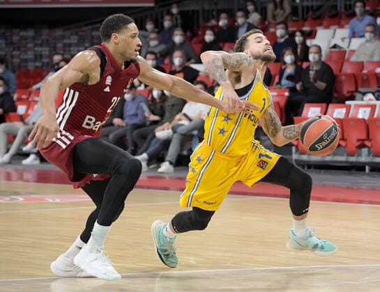 03 02 2022, xemx, basketball euroleague, FC Bayern Muenchen Maccabi Electra Tel Aviv emspor, v l Augustine Rubit FC Bayern Basketball , Scottie Wilbekin Maccabi Electra Tel Aviv Muenchen
