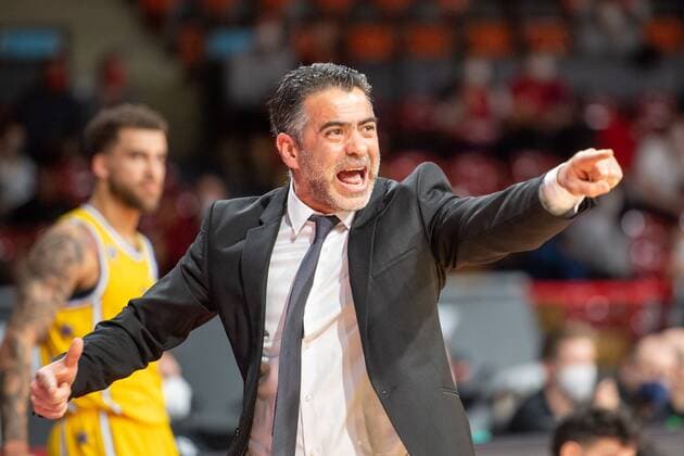 Head Coach Ioannis Sfairopoulos Maccabi Fox Tel Aviv , FC Bayern Basketball vs Maccabi Fox Tel Aviv, Euroleague, 03 02 2022 Munich Bavaria Germany Copyright: xkolbert-press UlrichxGamelx