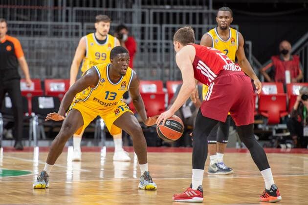 Khyri Thomas 13 Maccabi Fox Tel Aviv , Andreas Obst 13 FC Bayern , FC Bayern Basketball vs Maccabi Fox Tel Aviv, Euroleague, 03 02 2022 Muenchen Bayern Germany Copyright: xkolbert-press UlrichxGamelx