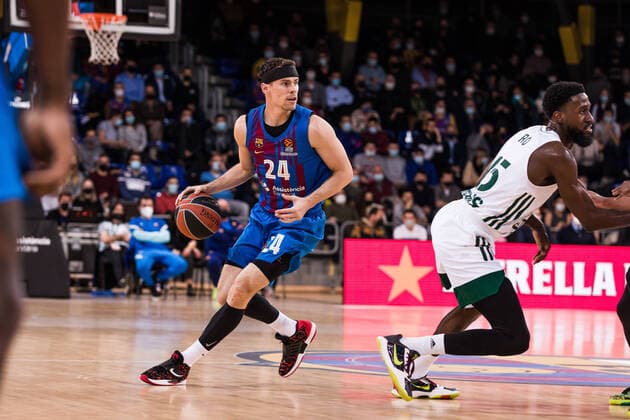 February 3, 2022, Barcelona, Barcelona, Spain: Kyle Kuric of FC Barcelona, Barca in action during the Turkish Airlines EuroLeague match between FC Barcelona and Panathinaikos OPAP Athens at Palau Blaugrana on February 03, 2022 in Barcelona, Spain. Barcelona Spain - ZUMAa181 20220203_zaa_a181_033 Copyright: xJavierxBorregox