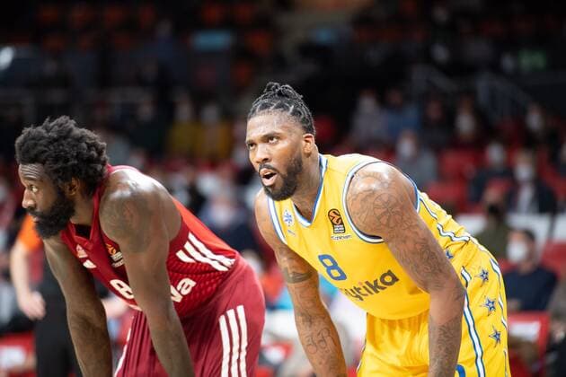 Othello Hunter 8 FC Bayern , Jalen Reynolds 8 Maccabi Fox Tel Aviv , FC Bayern Basketball vs Maccabi Fox Tel Aviv, Euroleague, 03 02 2022 Muenchen Bayern Germany Copyright: xkolbert-press UlrichxGamelx