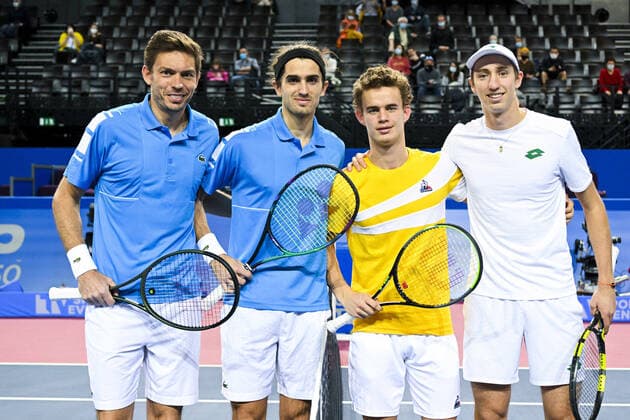 Pierre Hugues Herbert (Fra) Nicolas Mahut (Fra) et Sascha Gueymard Wayenburg (Fra) Luca Van Assche (Fra) TENNIS : Open Sud de France 2022 - Montpellier - 04 02 2022 JBAutissier Panoramic 