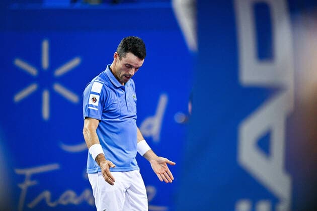 deception de Robert Bautista Agut (Esp) sur l avant dernier point TENNIS : Open Sud de France 2022 - Montpellier - 04 02 2022 JBAutissier Panoramic 