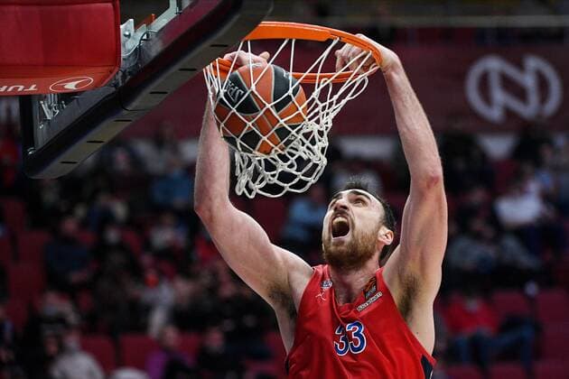 Russia Basketball Euroleague CSKA - ALBA 8104973 04.02.2022 CSKA?s Nikola Milutinov thrusts the ball into the hoop during the Euroleague basketball match between CSKA Moscow and Alba Berlin, in Moscow, Russia. Alexey Maishev Sputnik Moscow Russia  Copyright: xAlexeyxMaishevx