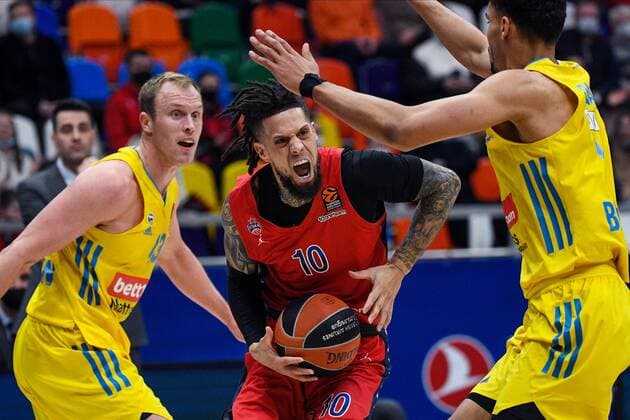 Russia Basketball Euroleague CSKA - ALBA 8104988 04.02.2022 CSKA?s Daniel Hackett controls the ball during the Euroleague basketball match between CSKA Moscow and Alba Berlin, in Moscow, Russia. Alexey Maishev Sputnik Moscow Russia  Copyright: xAlexeyxMaishevx