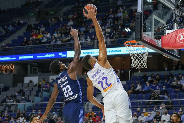 4th February 2022 Wizink Center Madrid Spain Turkish Airlines Euroleague Basketball Real Madrid vs Zenit st Petersburg Edy Walter Tavares Madrid and Alex Poythress Zenit Madrid Madrid Spain Basketball Copyright: xAlbaxPachecox xAgenciaxLOFx