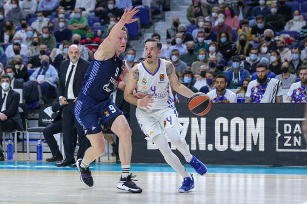 4th February 2022 Wizink Center Madrid Spain Turkish Airlines Euroleague Basketball Real Madrid vs Zenit st Petersburg Thomas Heurtel Madrid and Dmitry Kulagin Zenit Madrid Madrid Spain Basketball Copyright: xAlbaxPachecox xAgenciaxLOFx