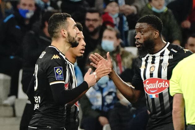 Joie - Nabil Bentaleb (Sco Angers) - Ismael Traore (Sco Angers) FOOTBALL : Olympique de Marseille vs SCO Angers - Ligue 1 Uber Eats - Marseille - 04 02 2022 NorbertScanella Panoramic 