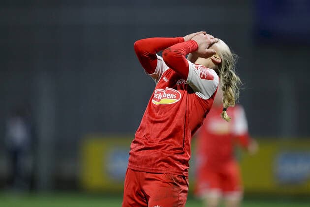 FLYERALARM Frauen Bundesliga TSG 1899 Hoffenheim 1 FC Koeln 04 02 2022 Weronika Zawistowska 24, 1 FC Koeln hardships after missed goal chance to 1 2, FLYERALARM Frauen Bundesliga, TSG 1899 Hoffenheim 1 FC Koeln, 04 02 2022, Sinsheim, Dietmar Hopp Stadion Copyright: xBEAUTIFULxSPORTS JulienxChristx