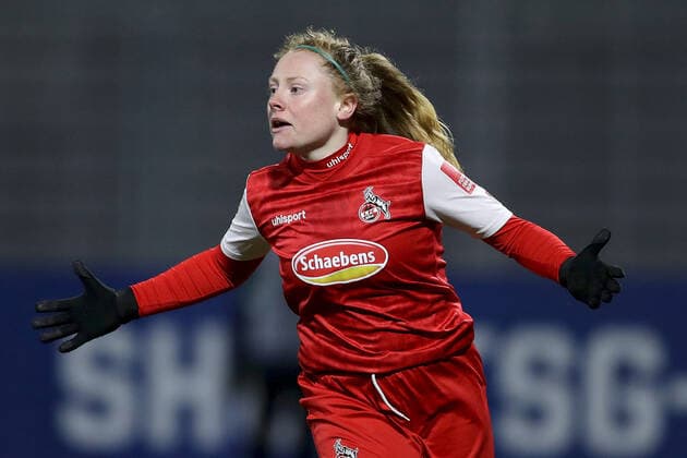 FLYERALARM Womens Bundesliga TSG 1899 Hoffenheim 1 FC Koeln 04 02 2022 Amber Barrett 22, 1 FC Koeln cheers over the 1 1, FLYERALARM Womens Bundesliga, TSG 1899 Hoffenheim 1 FC Koeln, 04 02 2022, Sinsheim, Dietmar Hopp Stadium. Copyright: xBEAUTIFULxSPORTS JulienxChristx