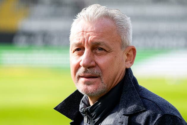 Pavel Dotchev (Trainer, Sportlicher Leiter, FCE), Einzelbild, Einzelfoto, Aktion, Action, Porträt, Portrait, 05.02.2022, Sandhausen (Deutschland), Fussball, 2. Bundesliga, SV Sandhausen - FC Erzgebirge Aue, DFB DFL REGULATIONS PROHIBIT ANY USE OF PHOTOGRAPHS AS IMAGE SEQUENCES AND OR QUASI-VIDEO. xozx