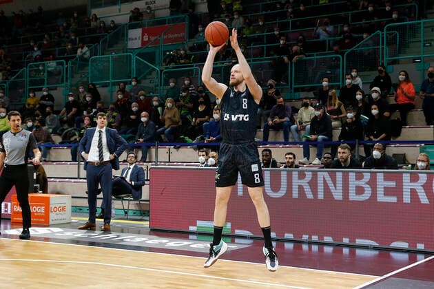 20 Matchday of the easyCredit BBL Basketball Bundesliga at Oberfrankenhalle in Bayreuth Season 2021 2022 Medi Bayreuth vs Hamburg Towers Robin Christen Hamburg Towers 8