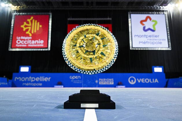 Trophee du vainqueur simple messieurs 2022 concu par Xavier Longuerras TENNIS : Open Sud de France 2022 - Montpellier - 05 02 2022 JBAutissier Panoramic 