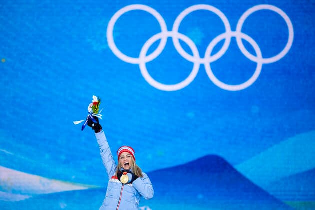 220206 Therese Johaug of Norway celebrates at the medal ceremony for women s cross country skiing skiathlon during day 2 of the 2022 Winter Olympics on February 6, 2022 in Zhangjiakou Photo Joel Marklund BILDBYRAN kod JM JM0272 bbeng olympic games olympics winter olympics os ol olympiska spel vinter Olympic Games Beijing Beijing 2022 Beijing 2022 Beijing 2022 Olympic Games Beijing 2022 Winter Olympic Games Beijing Os Beijing Olympic Winter Winter Olympic Medal,  Copyright: JOELxMARKLUND BB220206JM034