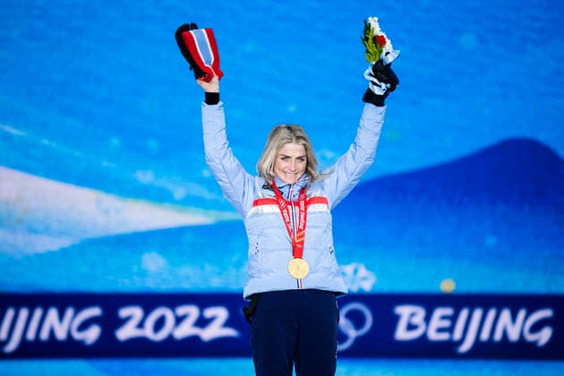220206 Therese Johaug of Norway celebrates at the medal ceremony for women s cross country skiing skiathlon during day 2 of the 2022 Winter Olympics on February 6, 2022 in Zhangjiakou Photo Joel Marklund BILDBYRAN kod JM JM0272 bbeng olympic games olympics winter olympics os ol olympiska spel vinter Olympic Games Beijing Beijing 2022 Beijing 2022 Beijing 2022 Olympic Games Beijing 2022 Winter Olympic Games Beijing Os Beijing Olympic Winter Winter Olympic Medal,  Copyright: JOELxMARKLUND BB220206JM035