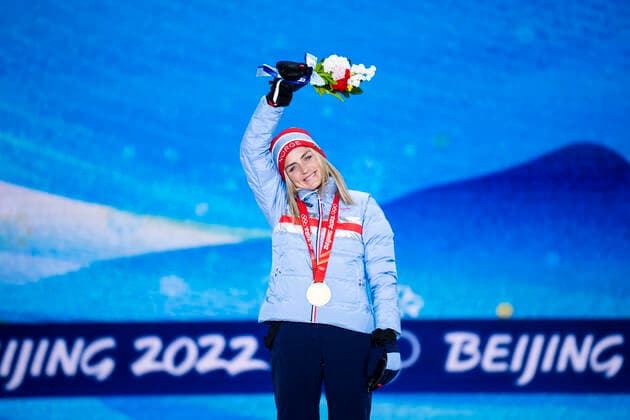 220206 Therese Johaug of Norway celebrates at the medal ceremony for women s cross country skiing skiathlon during day 2 of the 2022 Winter Olympics on February 6, 2022 in Zhangjiakou Photo Joel Marklund BILDBYRAN kod JM JM0272 bbeng olympic games olympics winter olympics os ol olympiska spel vinter Olympic Games Beijing Beijing 2022 Beijing 2022 Beijing 2022 Olympic Games Beijing 2022 Winter Olympic Games Beijing Os Beijing Olympic Winter Winter Olympic Medal,  Copyright: JOELxMARKLUND BB220206JM037