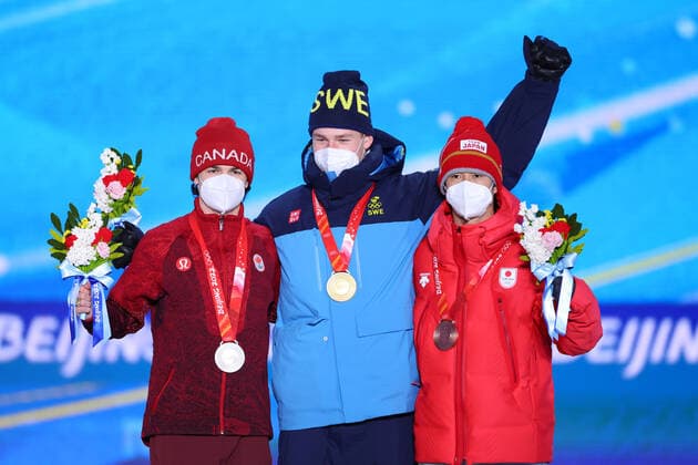 (L-R) Mikael Kingsbury (CAN), Walter Wallberg (SWE), Ikuma Horishima (JPN), FEBRUARY 6, 2022 - Freestyle Skiing : Men s Moguls Medal Ceremony during the Beijing 2022 Olympic Winter games, Winterspiele,Spiele, Summer games at Zhangjiakou Medal Plaza in Zhangjiakou, Hebei, China.  (180020706)