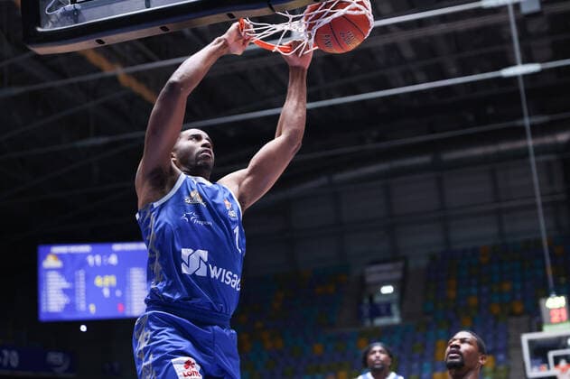 Fraport Skyliners MHP Riesen Ludwigsburg, easyCredit BBL dunk by Jamel McLean Fraport Skyliners, 1 easyCredit BBL basketball match between Fraport Skyliners and MHP Riesen Ludwigsburg on 6 February 2022 at Ballsporthalle in Frankfurt am Main , Frankfurt am Main Hesse Germany Ballsporthalle