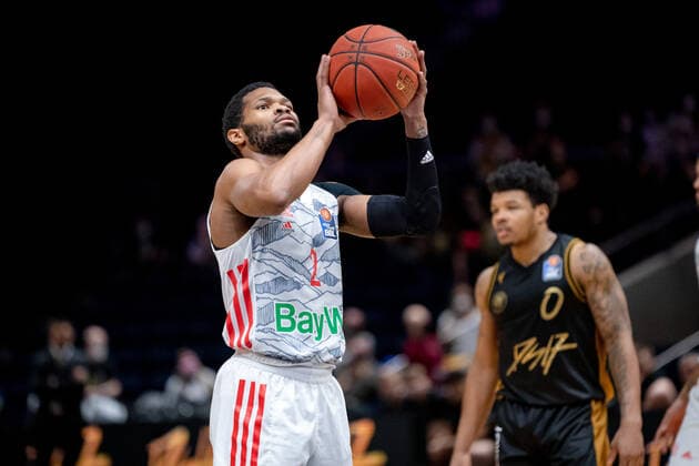 Djordje Adzic assistant coach FC Bayern Muenchen basketball basketball Loewen Braunschweig FC Bayern Muenchen basketball basketball Loewen Braunschweig FC Bayern Muenchen basketball, basketball, BBL, season 2020 2021, 06 02 2022 Braunschweig Copyright: xEibner-Pressefoto DanielxReineltx EP_DRT