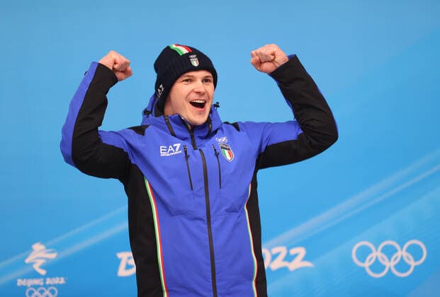 (220206) -- BEIJING, Feb. 6, 2022 -- Bronze medalist Italy s Dominik Fischnaller celebrates during the awarding ceremony after Men s Singles Run of luge event at the Yanqing National Sliding Centre in Yanqing district of Beijing, capital of China, Feb. 6, 2022. ) (BEIJING2022)CHINA-BEIJING-YANQING-OLYMPIC Winter games, Winterspiele,Spiele, Summer games LUGE-MEN S SINGLES-FINAL(CN) YaoxJianfeng 