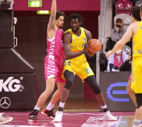 Michael Kessens Telekom Baskets Bonn vs Christ Koumadje ALBA BERLIN easyCredit BBL 1 Bundesliga , 2021 2022 season , Hauptrunde 20 Spieltag