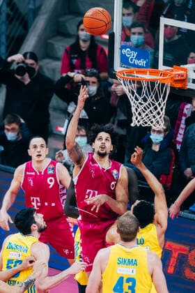 Bonn, Telekom BasketsDome, 06 02 22 Michael Kessens Bonn throws to the basket in the basketball match of the 1 Bundesliga Telekom Baskets Bonn vs Alba Berlin