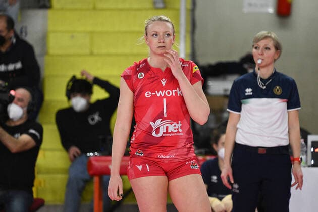 Scandicci v Busto Arsizio - Serie A1 Women Jordyn Poulter (Unet E-Work Busto Arsizio) during the Volleyball Italian Serie A1 Women match Savino Del Bene Scandicci vs Unet E-Work Busto Arsizio on February 06, 2022 at the Palazzetto dello in Scandicci (FI), Italy Scandicci Italy  Copyright: xFilippoxTomasix originalFilename:livemedia-savinode220206_nphma.jpg