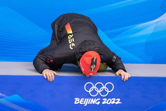 06 02 2022, National Sliding Centre, Yanqing, CHN, Winter Olympic Games, Beijing 2022, luge, single seater, men, medal ceremony, in picture gold medalist and Olympic champion Felix Loch GER Gold medalist and Olympic champion Felix Loch during the Medal Award Ceremony of men Luge single seater competition for the Winter Olympic Games Beijing 2022 National Sliding Centre in Yanqing, China on 2022 02 06 Expa Yanqing EP_gro