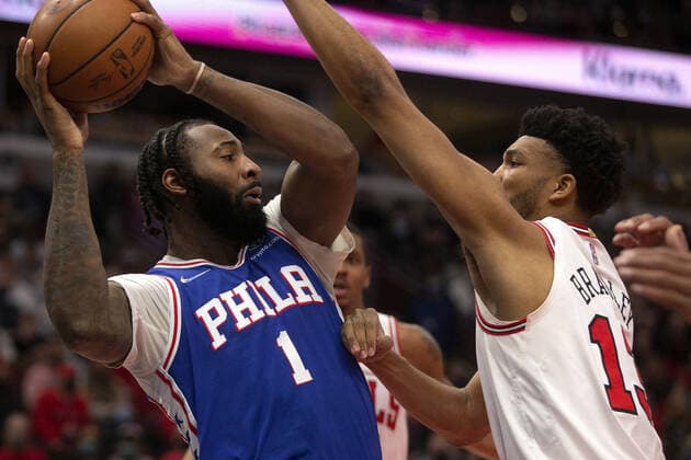 February 6, 2022: Chicago Bulls center Tony Bradley (13) guards Philadelphia 76ers center Andre Drummond (1) during the third quarter on Sunday, Feb. 6, 2022, at the United Center in Chicago. The Bulls lost the game 119-208. - ZUMAm67_ 0150045016st Copyright: xErinxHooleyx