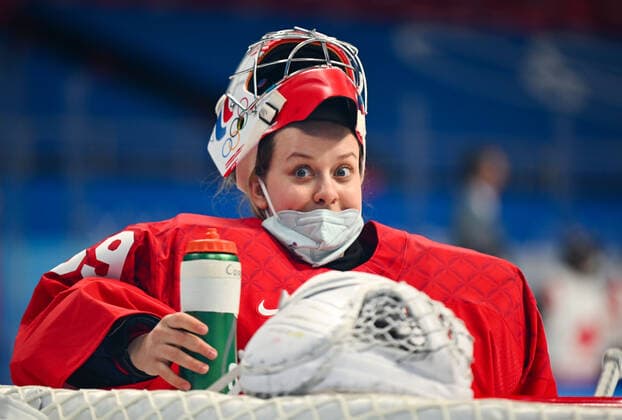 (220207) -- BEIJING, Feb. 7, 2022 -- Goalkeeper Maria Sorokina of ROC looks on at break during the Ice hockey, Eishockey women s Group A match between ROC and Canada at Wukesong Sports Centre in Beijing, capital of China, Feb. 7, 2022. ) (XHTP)(BEIJING2022)CHINA-BEIJING-OLYMPIC Winter games, Winterspiele,Spiele, Summer games ICE HOCKEY-WOMEN S PRELIMINARY-ROC VS CANADA (CN) SongxYanhua 