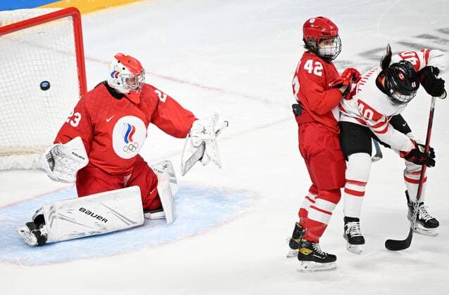 China Olympics 2022 Ice hockey, Eishockey Women ROC - Canada 8106847 07.02.2022 Russian Olympic Committee s goaltender Daria Gredzen, left, concedes a goal in the ice hockey women s preliminary round group A match between the Russian Olympic Committee s team and Canada during the Beijing 2022 Winter Olympic Games, Olympische Spiele, Olympia, OS at Wukesong Sports Centre in Beijing, China. Vladimir Astapkovich Sputnik Beijing China  Copyright: xVladimirxAstapkovichx