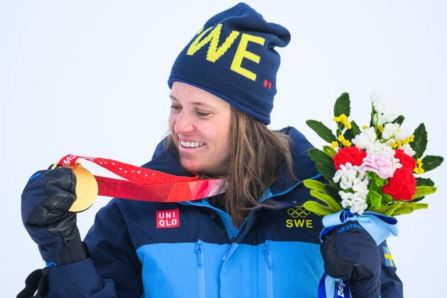 220207 Sara Hector of Sweden celebrating with gold medal during the medal ceremony after women?s alpine skiing giant slalom during day 3 of the 2022 Winter Olympics on February 7, 2022 in Yanqing Photo Maxim Thore BILDBYRAN kod MT MT0307 alpint alpine olympic games olympics winter olympics os ol olympiska spel vinter os olympiske leker peking peking 2022 beijing 2022 beijing 2022 olympic games beijing 2022 winter olympic games peking os beijing ol vinter ol 3 bbeng storslalom dag 3 dam celebration jubel,  Copyright: MAXIMxTHORE BB220207MT147