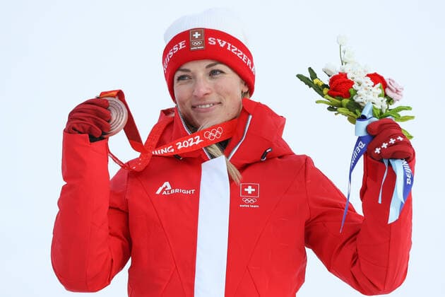 Sport Bilder des Tages OLYMPICS - Winter Olympic Games, Olympische Spiele, Olympia, OS Beijing 2022 YANQING,CHINA,07.FEB.22 - OLYMPICS, ALPINE SKIING - Winter Olympic Games Beijing 2022, giant slalom. ladies, award ceremony. Image shows the rejoicing of Lara Gut-Behrami (SUI). keywords: medal.  GEPAxpictures xHaraldxSteiner