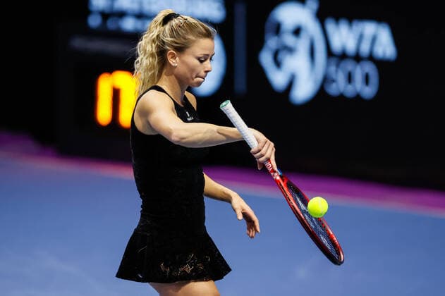 St. Petersburg Ladies Trophy 2022 - Day One Camila Giorgi of Italy during the women s singles Round of 32 match of the WTA, Tennis Damen 500 St. Petersburg Ladies Trophy 2022 International Tennis Tournament against Ekaterina Alexandrova of Russia on February 7, 2022 at the Sibur Arena in Saint Petersburg, Russia. Saint Petersburg Russia  Copyright: xMikexKireevx originalFilename:kireev-stpeters220207_npG9S.jpg