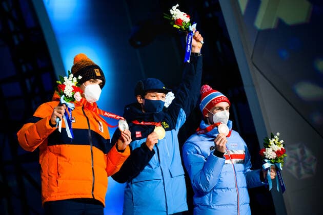 220207 Patrick Roest of Netherlands, Nils van der Poel of Sweden and Hallgeir Engebraten of Norway celebrating at the medal ceremony for men s 5000 meter speed skating during day 3 of the 2022 Winter Olympics on February 7, 2022 in Beijing Photo Mathias Bergeld BILDBYRAN kod MB MB0311 olympic games olympics winter olympics os ol olympiska spel vinter os olympiske leker peking peking peking 2022 beijing 2022 beijing 2022 olympic games beijing 2022 winter olympic games peking os beijing ol vinter ol 3 bbeng medaljceremoni medaljeseremoni medal ceremony celebration jubel sverige sweden norway guld bronze,  Copyright: MATHIASxBERGELD BB220207MB088