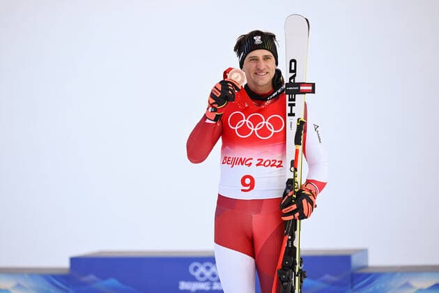 (220207) -- BEIJING, Feb. 7, 2022 -- Matthias Mayer of Austria poses for a photo during the awarding ceremony of the Alpine Skiing Men s Downhill at the National Alpine Skiing Centre in Yanqing District, Beijing, capital of China, Feb. 7, 2022. ) (BEIJING2022)CHINA-BEIJING-OLYMPIC Winter games, Winterspiele,Spiele, Summer games ALPINE SKIING-MEN S DOWNHILL (CN) ChenxBin 