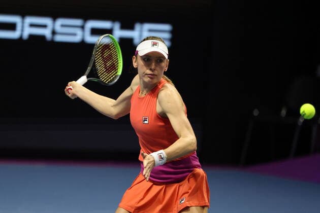 February 7, 2022, St. Peterburg, Russia: Ekaterina Alexandrova of Russia playing against Camila Giorgi of Italy during the St.Petersburg Ladies Trophy 2022 tennis tournament..Final score: St. Peterburg Russia - ZUMAs197 20220207_zaa_s197_074 Copyright: xMaksimxKonstantinovx