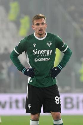 February 6, 2022, Turin, Italy: Mateusz Praszelik of Hellas Verona FC in action during the Serie A 2021 22 match between Juventus FC and Hellas Verona FC at Allianz Stadium on February 06, 2022 in Turin, Italy-Photo ReporterTorino. italian soccer Serie A match - Juventus FC vs Hellas Verona FC, Turin, Italy  - ZUMAl164 20220206_zsa_l164_621 Copyright: xReporterxTorinox