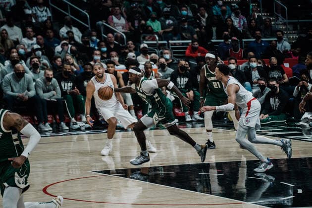 06 02 2022, USA, los angeles, crypto com arena, basketball men, nba season 2021 2022, los angeles clippers milwaukee bucks rodney hood bucks, mi