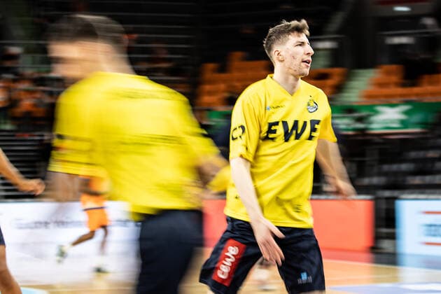 Alen Pjanic Ewe Baskets Oldenburg, 35 while warming up GER, Ratiopharm Ulm vs EWE Baskets Oldenburg, easycredit 1 Bundesliga Basketball, 20 matchday, season 2021 22, 07 02 2022 Ratiopharm Ulm vs EWE Baskets Oldenburg, 1 Basketball Bundesliga Neu Ulm Copyright: xEibner-Pressefoto RogerxBuerkex EP_EER