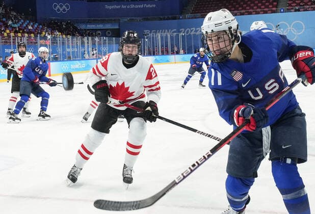 (220208) -- BEIJING, Feb. 8, 2022 -- Abby Roque (R) of the United States competes during the Ice hockey, Eishockey women s preliminary round group A match between Canada and the United States at Wukesong Sports Centre in Beijing, capital of China, Feb. 8, 2022. ) (BEIJING2022)CHINA-BEIJING-OLYMPIC Winter games, Winterspiele,Spiele, Summer games ICE HOCKEY-WOMEN S PRELIMINARY-CANADA VS U.S. (CN) MengxYongmin 