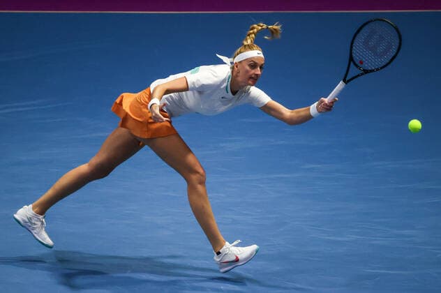 ST PETERSBURG, RUSSIA - FEBRUARY 8, 2022: Petra Kvitova of the Czech Republic returns a shot in her Round of 32 tennis singles match against Germany s Niemeier at the 2022 WTA, Tennis Damen St Petersburg Ladies Trophy at Sibur Arena. Alexander Demianchuk TASS  TS121E50