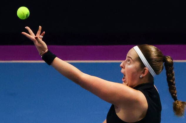 Sport Themen der Woche KW06 ST PETERSBURG, RUSSIA - FEBRUARY 8, 2022: Latvia s Jelena Ostapenko serves in her Round of 32 tennis singles match against China s Xinyu Wang at the 2022 WTA, Tennis Damen St Petersburg Ladies Trophy at Sibur Arena. Alexander Demianchuk TASS  TS121EEB