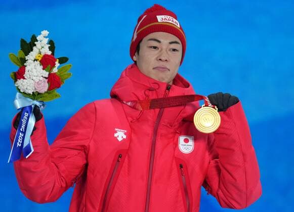 China Olympics 2022 Medal Ceremony 8108150 08.02.2022 Gold medalist Japan s Ryoyu Kobayashi poses on the podium during the medal ceremony for the Ski jumping, Skispringen, Ski, nordisch men s normal hill individual event of the Beijing 2022 Winter Olympic Games, Olympische Spiele, Olympia, OS at the Medals Plaza in Zhangjiakou, China. Ramil Sitdikov Sputnik Beijing China  Copyright: xRamilxSitdikovx