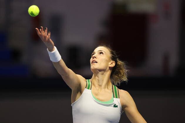 February 8, 2022, Saint Petersburg, Russia: Bernarda Pera of USA in action during the St. Petersburg Ladies Trophy 2022 tennis tournament against Jaqueline Cristian of Romania..Final score; Jaqueline Cristian 2:0 Bernarda Pera. Saint Petersburg Russia - ZUMAs197 20220208_zaa_s197_036 Copyright: xMaksimxKonstantinovx