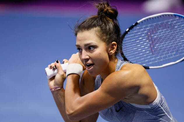 St. Petersburg Ladies Trophy 2022 - Day Two Jaqueline Cristian of Romania in action during the women s singles Round of 32 match of the WTA, Tennis Damen 500 St. Petersburg Ladies Trophy 2022 International Tennis Tournament against Bernarda Pera of United States on February 8, 2022 at the Sibur Arena in Saint Petersburg, Russia. Saint Petersburg Russia  Copyright: xMikexKireevx originalFilename:kireev-stpeters220208_np67r.jpg