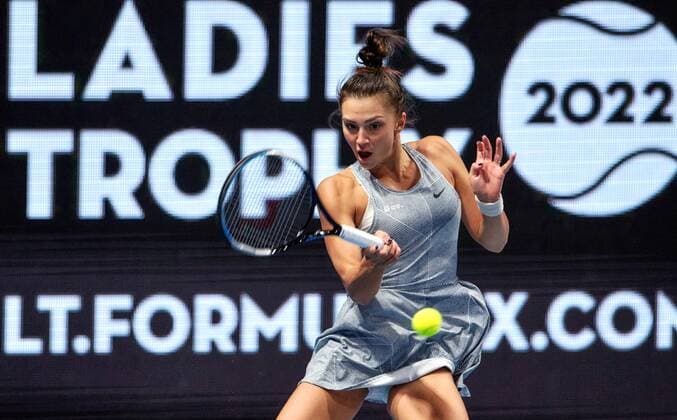 Russia Tennis St. Petersburg Ladies Trophy 8108264 08.02.2022 Romania s Jaqueline Cristian returns the ball to Bernarda Pera, of the United States, during a women s singles match at the St. Petersburg Ladies Trophy 2022 tennis tournament in St.Petersburg, Russia. Alexei Danichev Sputnik St. Petersburg Russia  Copyright: xAlexeixDanichevx