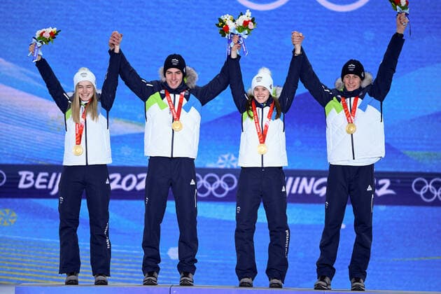 (220208) -- ZHANGJIAKOU, Feb. 8, 2022 -- Gold medalists of team Slovenia pose for a photo during the awarding ceremony of the Ski jumping, Skispringen, Ski, nordisch Mixed Team at the Zhangjiakou Medals Plaza of the Winter Olympics in Zhangjiakou, north China s Hebei Province, Feb. 8, 2022. ) (BEIJING2022)CHINA-ZHANGJIAKOU-OLYMPIC Winter games, Winterspiele,Spiele, Summer games AWARDING CEREMONY (CN) DaixTianfang